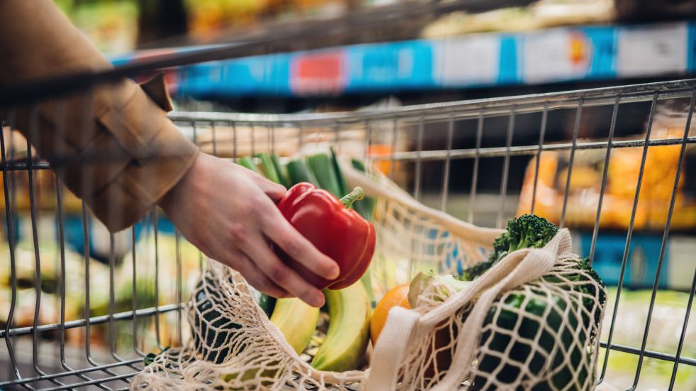 shopping basket with red pepper